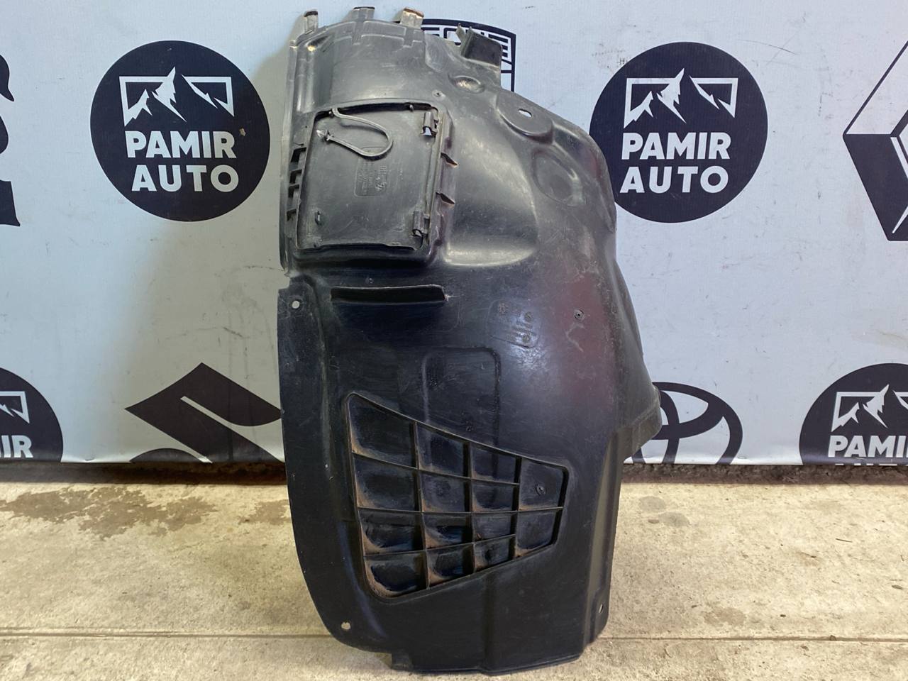 Локер (Подкрылок) передний правый Opel Zafira/B 2005-2014