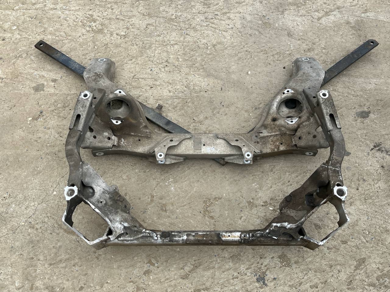 Балка передняя (Подрамник) BMW 3/E90 2004-2013