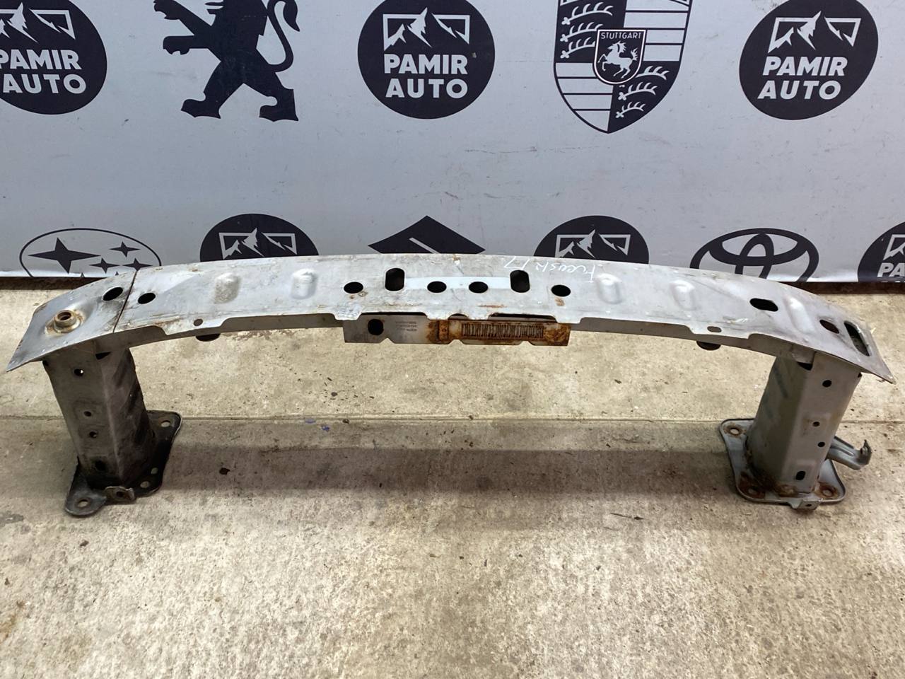 Усилитель бампера передний Ford Focus/2 2004-2011