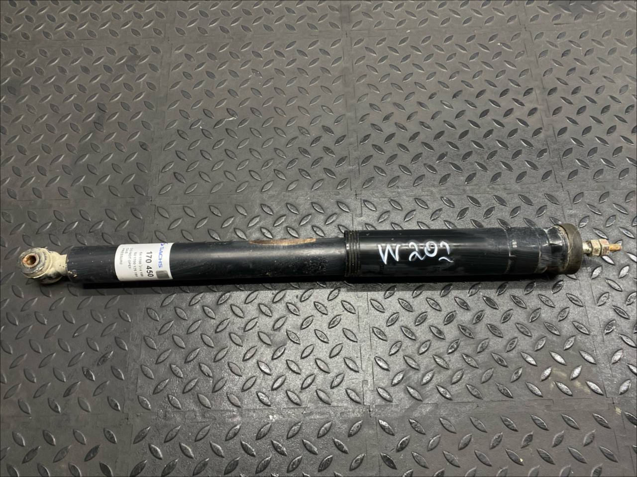 Амортизатор передний Mercedes C/W202 1993-2001