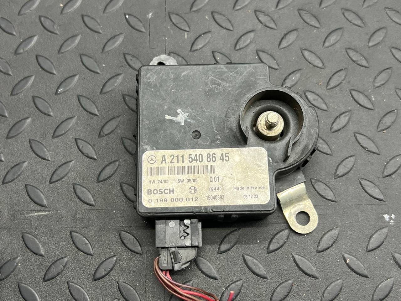 Блок управления АКБ Mercedes E/W211 2002-2009