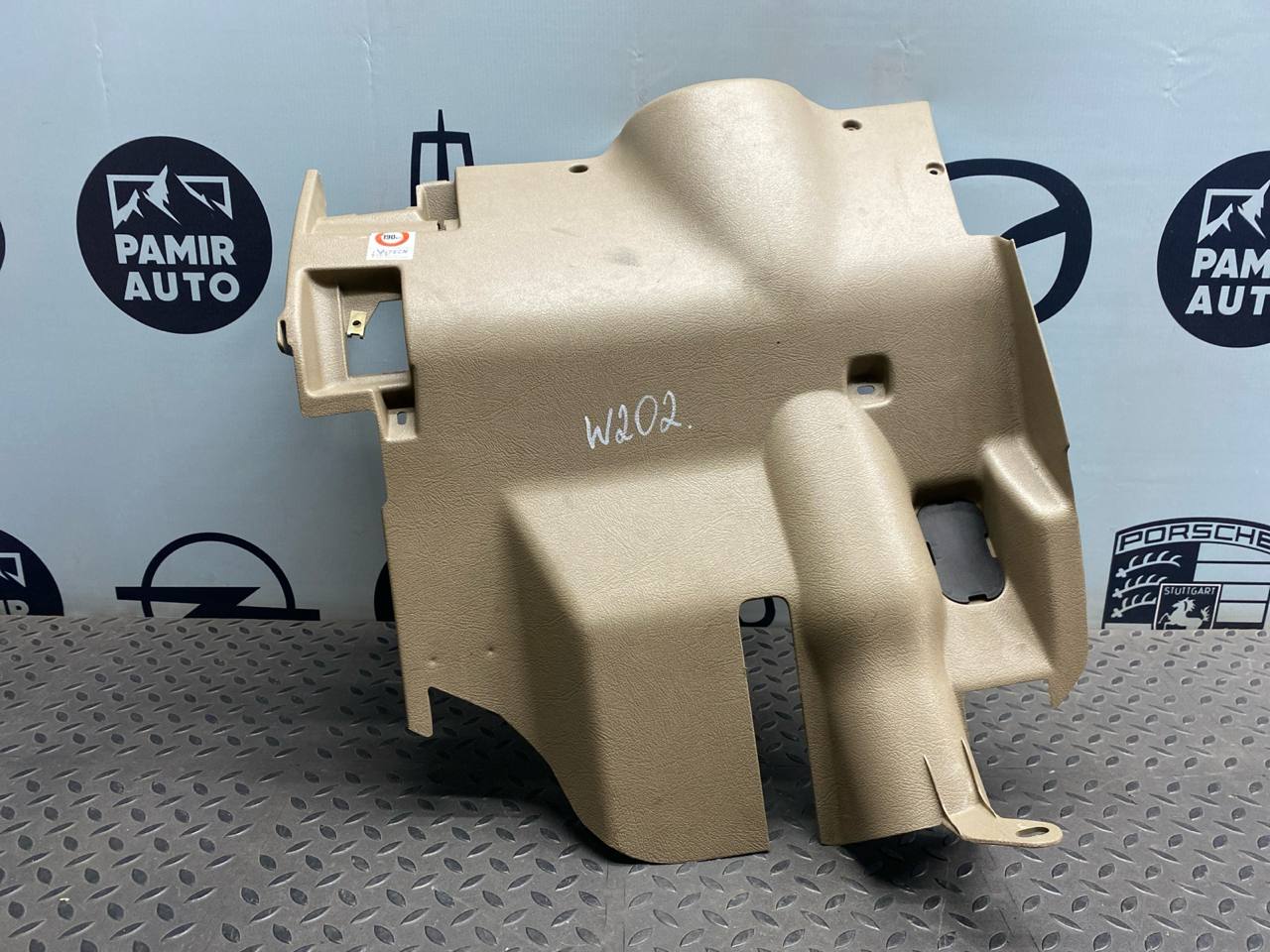 Накладка на торпедо левая Mercedes C/W202 1993-2001