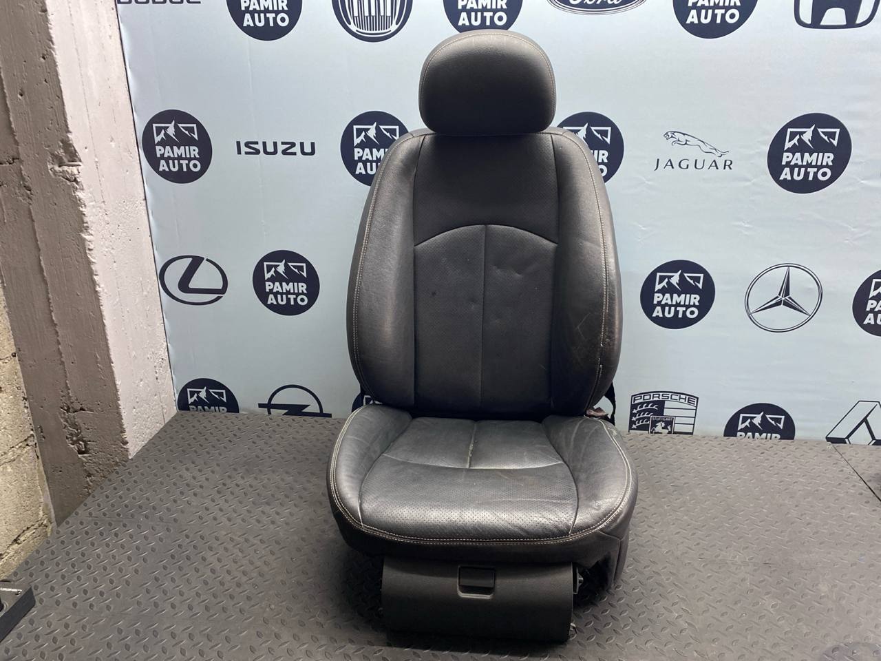 Сиденье переднее левое Mercedes E/W211 2002-2009