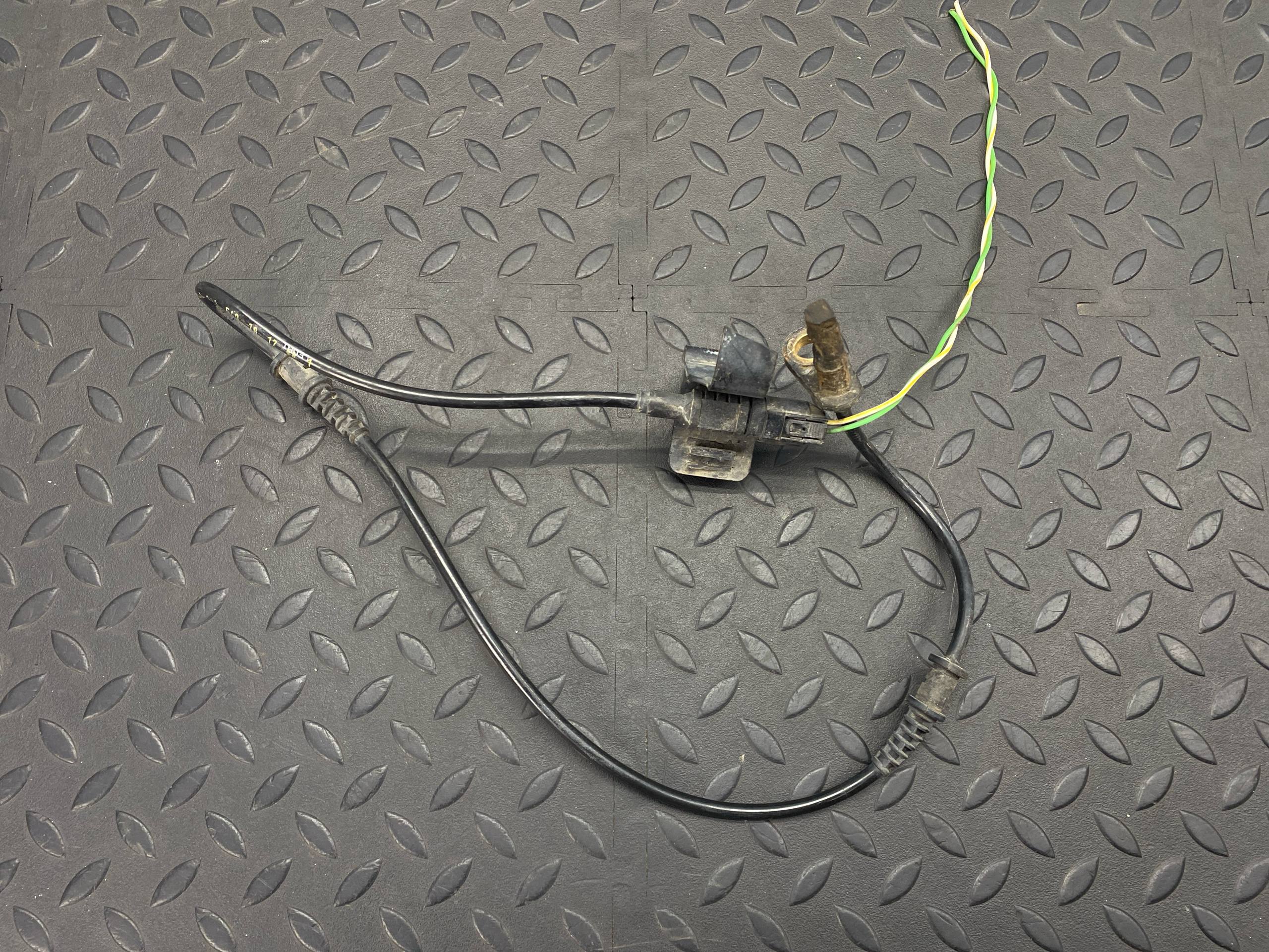 Датчик ABS передний Mercedes E/W211 2002-2009