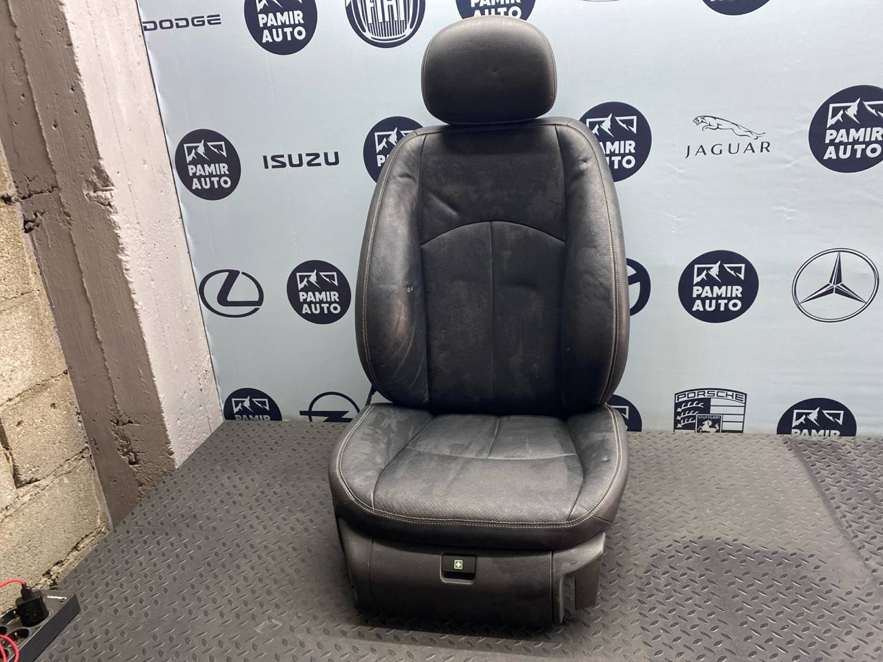 Сиденье переднее правое Mercedes E/W211 2002-2009