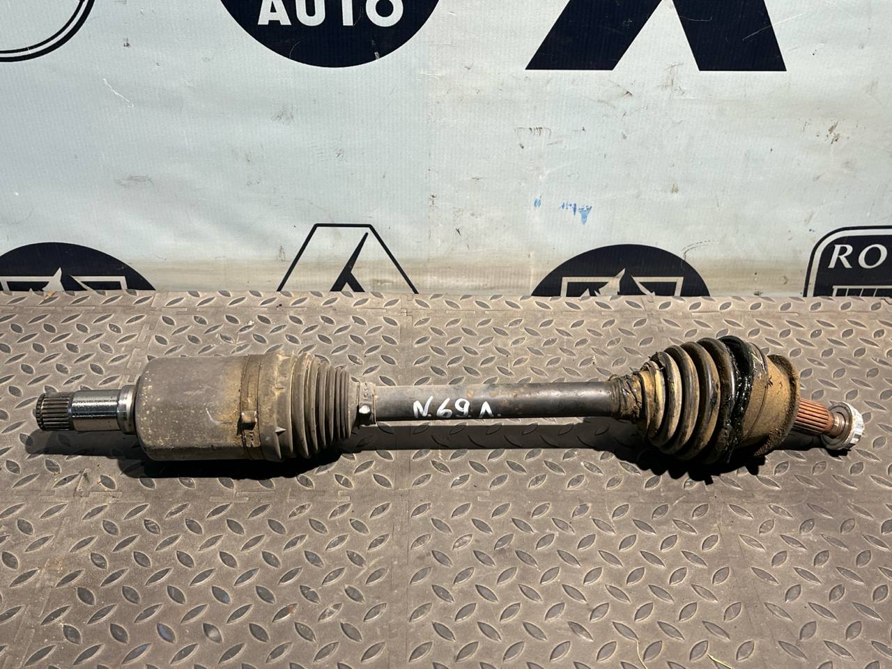 Полуось передняя левая Mercedes B/W245 2005-2011