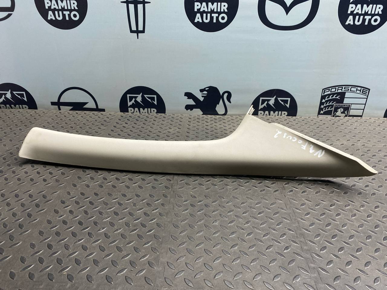 Обшивка стойки передняя правая Ford Focus/2 2004-2011