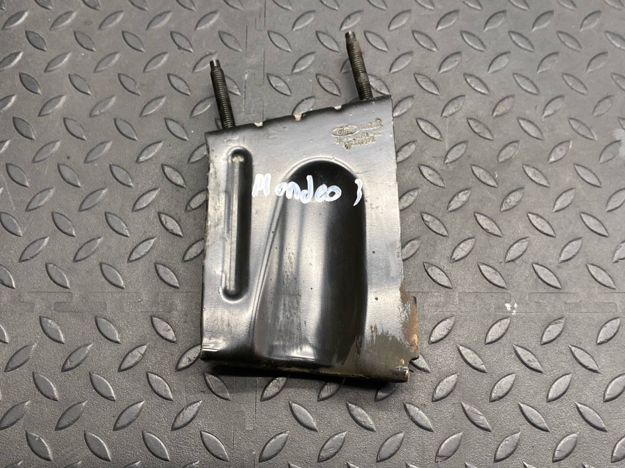 Кронштейн вакуумного усилителя Ford Mondeo/3 2000-2007