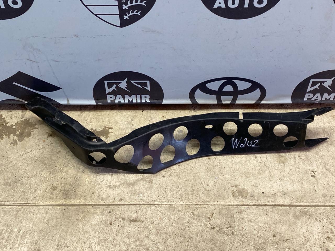 Канал для кабеля Mercedes C/W202 1993-2001