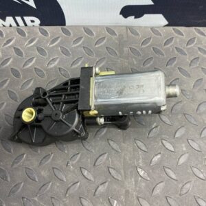 Моторчик сиденья левый Mercedes E/W211 2002-2009