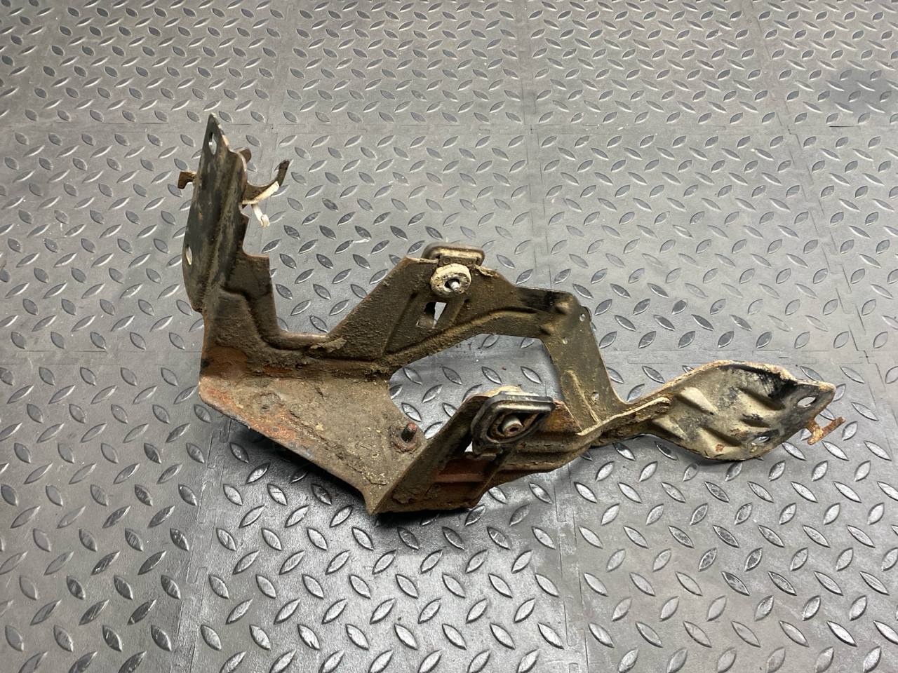 Кронштейн блока ABS Ford Mondeo/3 2000-2007