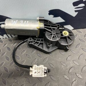 Моторчик сиденья левый Mercedes E/W211 2002-2009