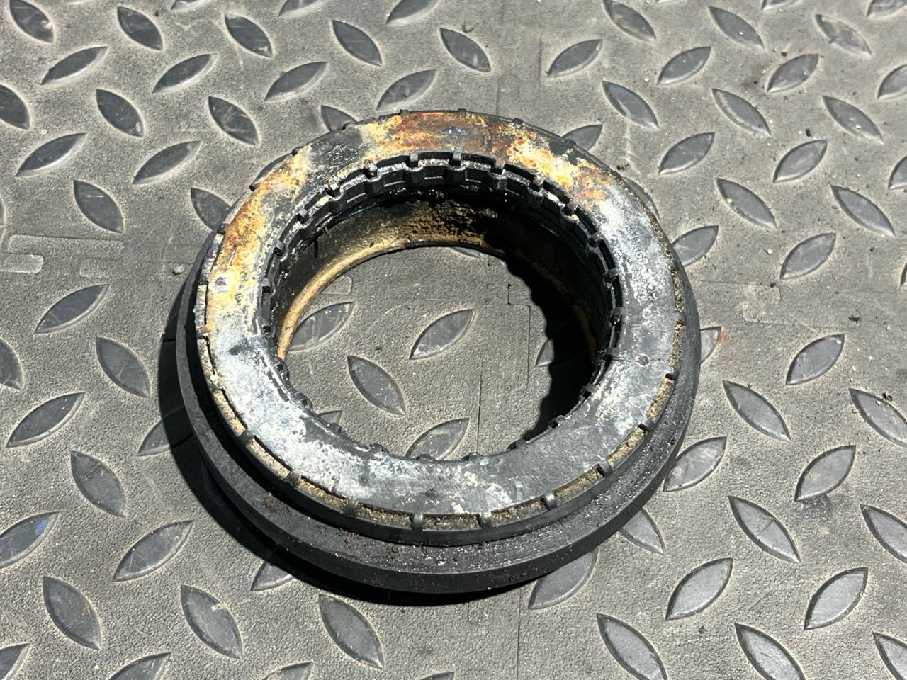 Подшипник опоры амортизатора передний Mercedes B/W245 2005-2011