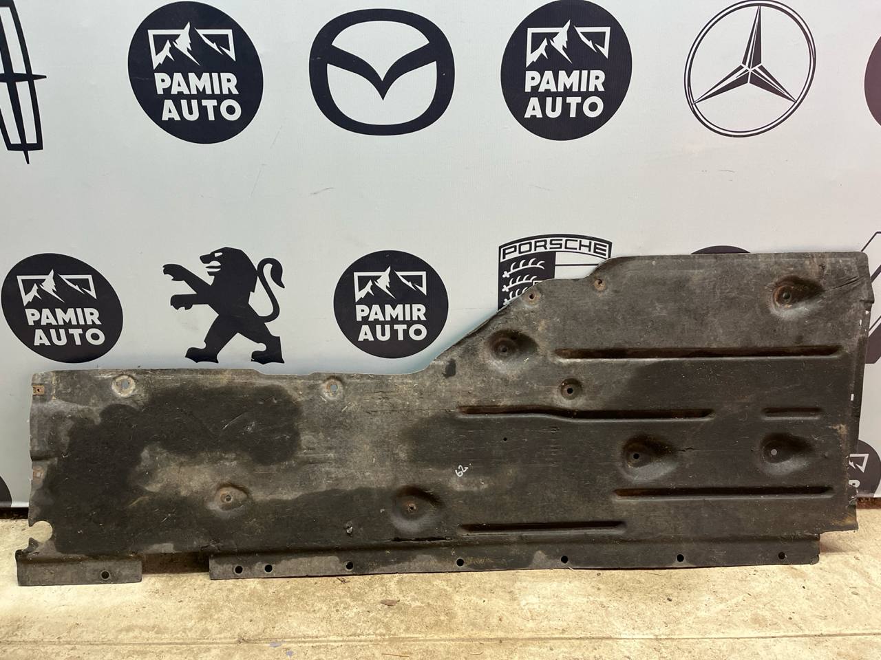 Защита антигравийная правая BMW 3/E90 2004-2013