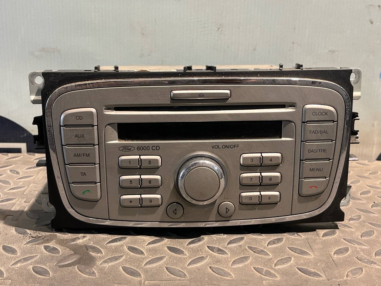 Магнитола Ford Focus/2 2004-2011