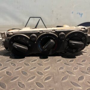 Блок управления отопителем Ford Focus/2 2004-2011