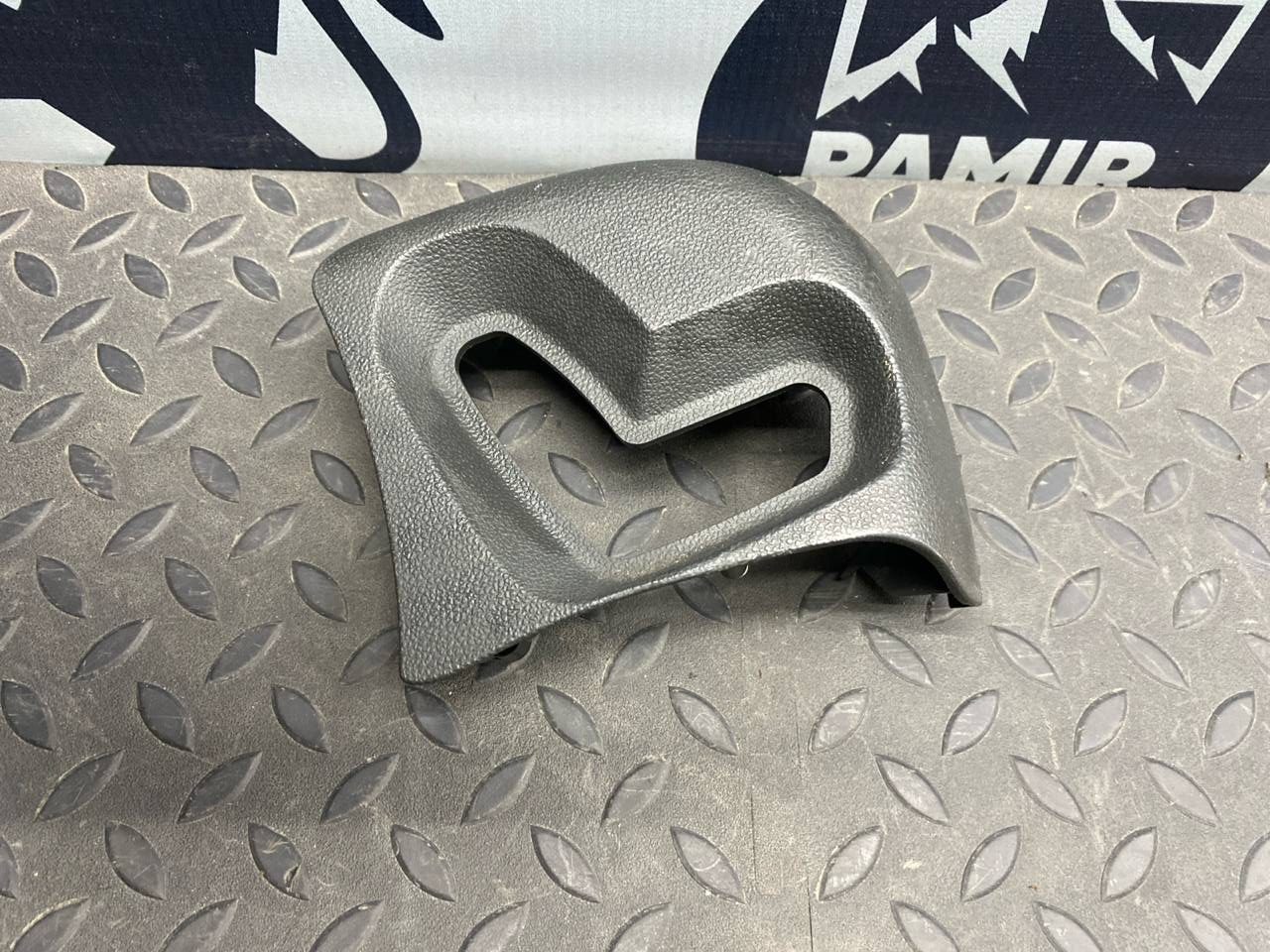 Накладка на сиденье передняя правая Mercedes E/W211 2002-2009