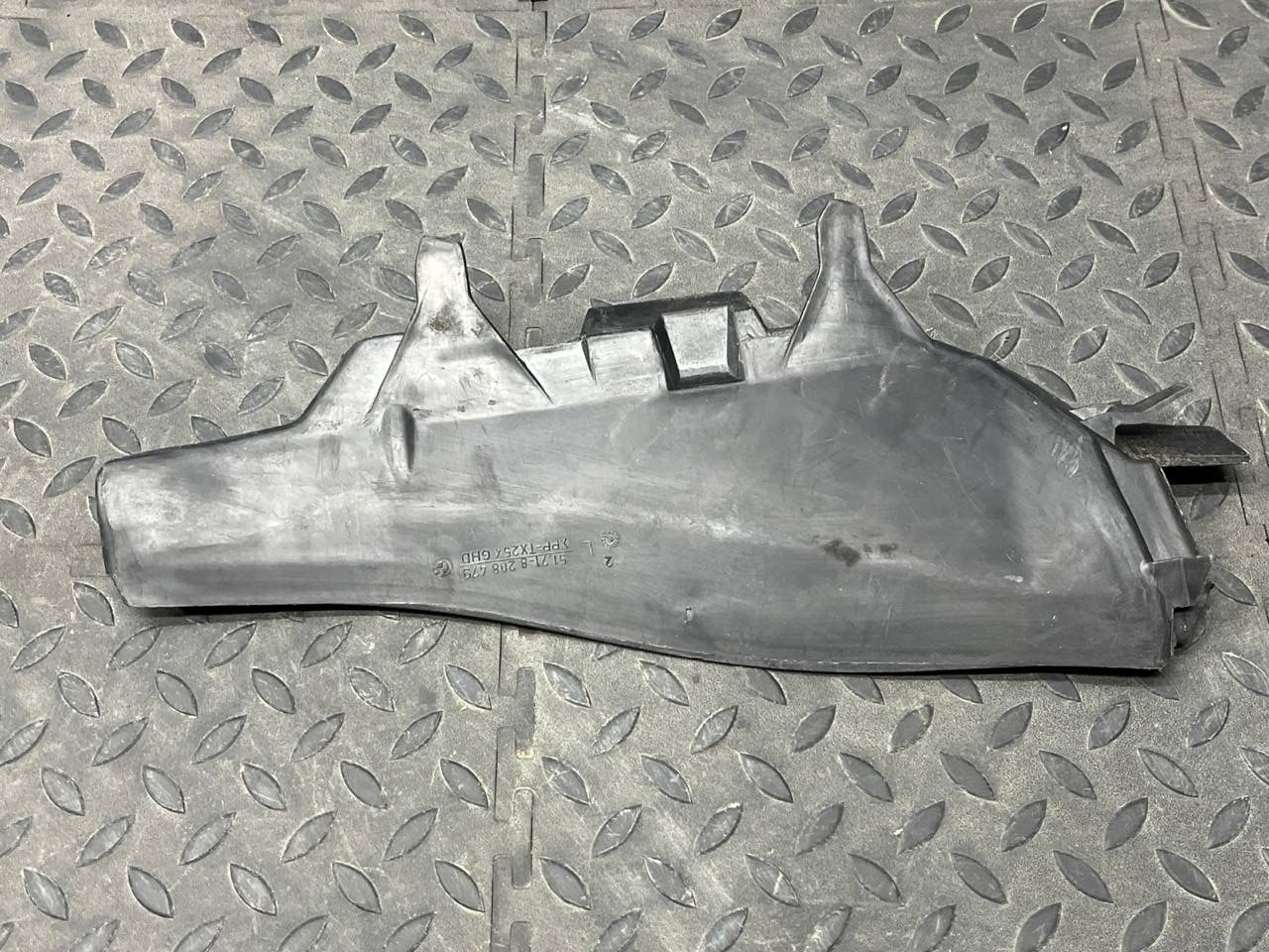 Водосток левый BMW 3/E46 1998-2007