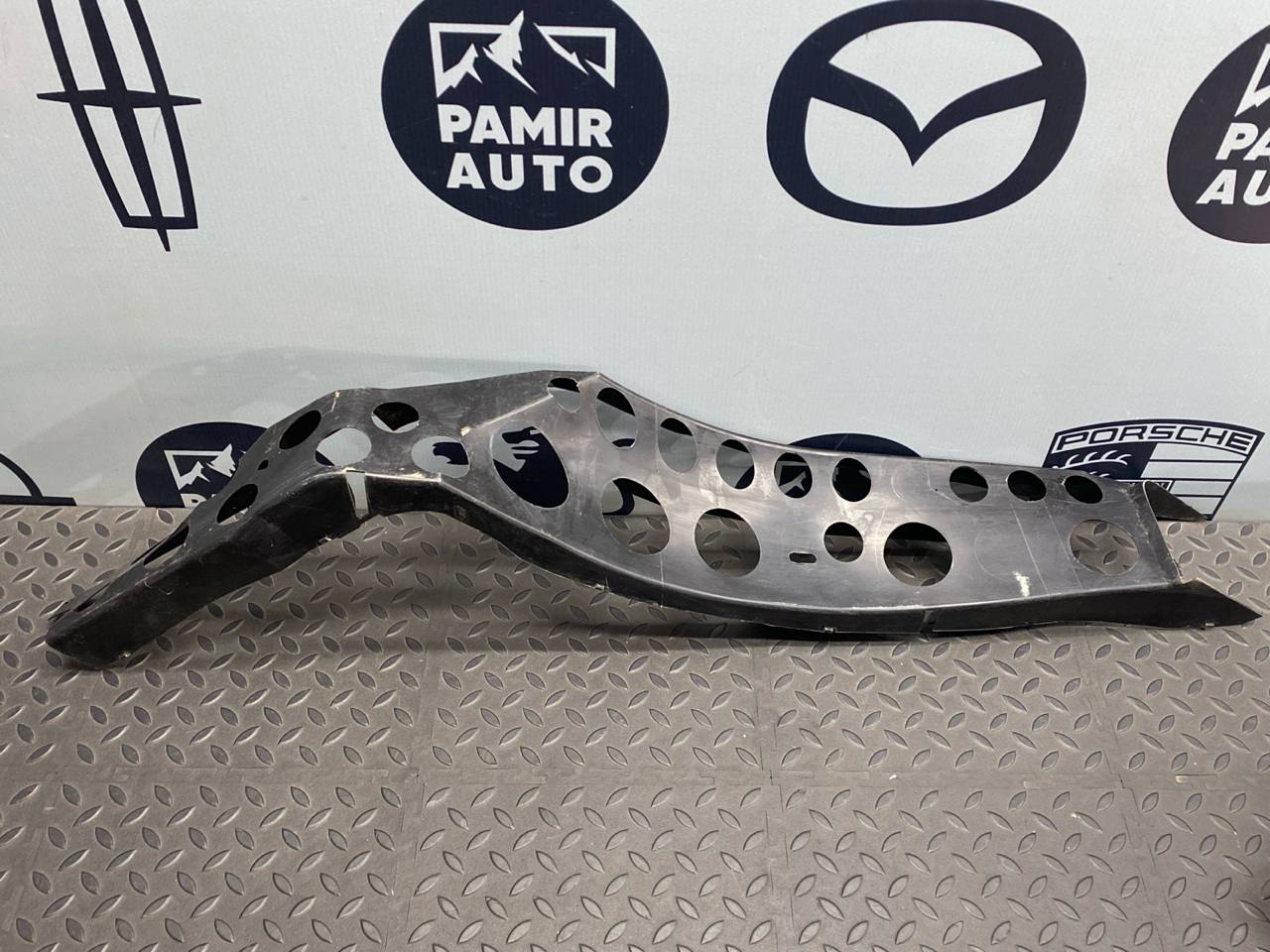 Канал для кабеля Mercedes C/W202 1993-2001