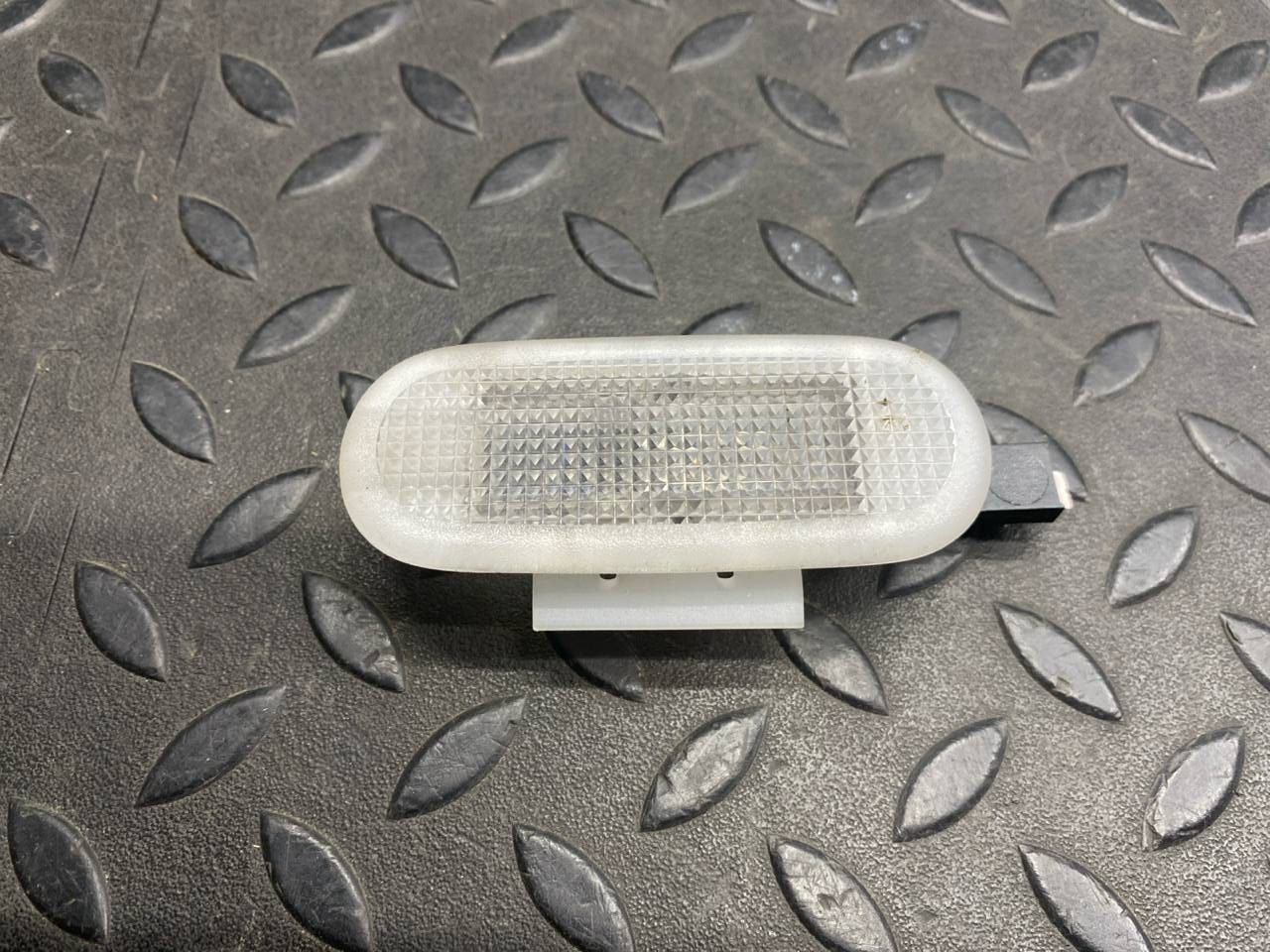 Плафон салонный Renault Scenic/2 2003-2009