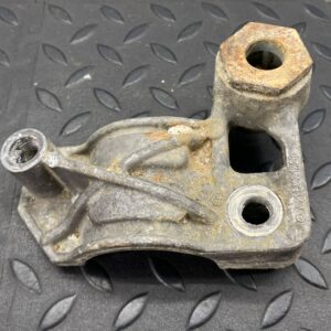 Кронштейн крепления стабилизатора передний правый Mercedes E/W211 2002-2009