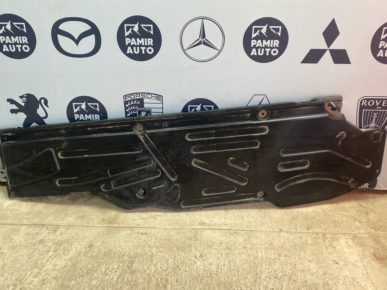 Защита антигравийная левая Mercedes C/W203 2000-2008