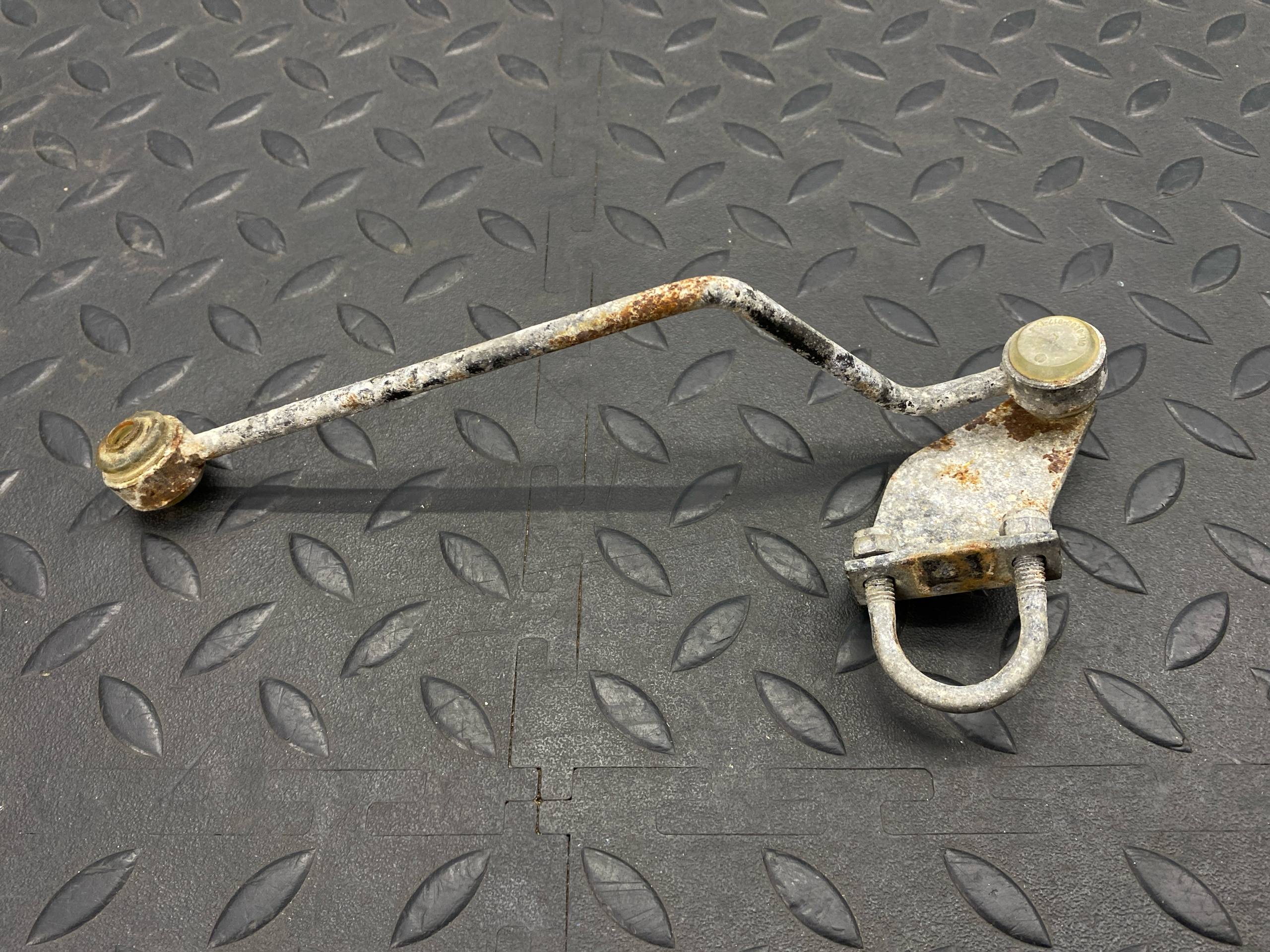 Тяга датчика положения кузова Mercedes E/W211 2002-2009