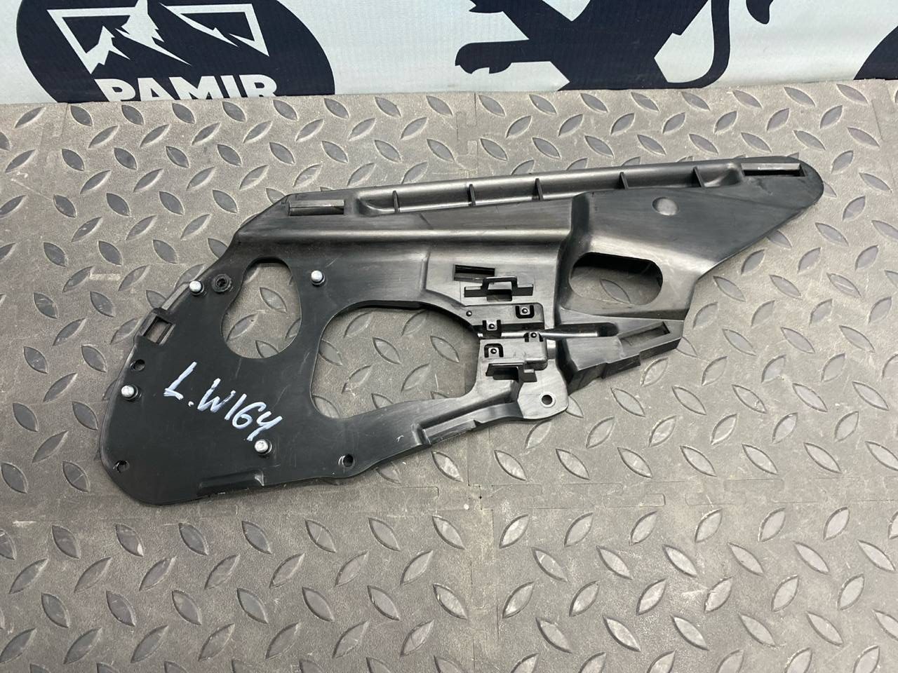 Накладка на сиденье передняя правая Mercedes M/W164 2005-2011