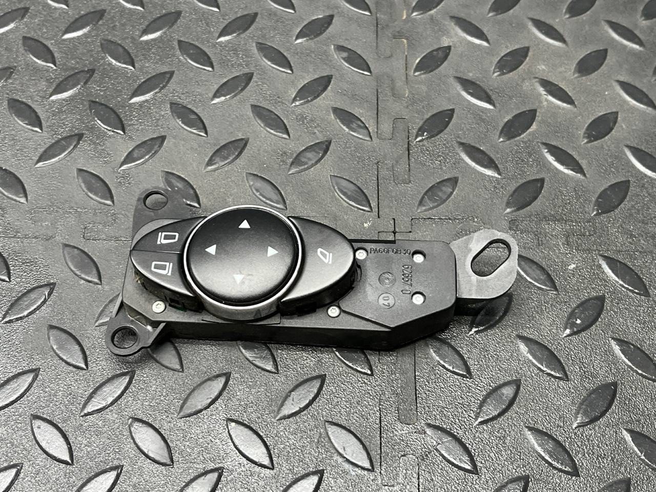 Переключатель регулировки зеркала Mercedes E/W211 2002-2009