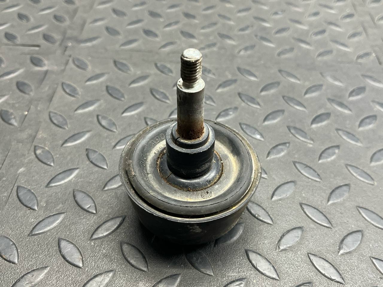 Ограничитель двери багажника Mercedes Sprinter/W906 2006-2018