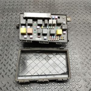 Блок предохранителей Opel Zafira/B 2005-2014