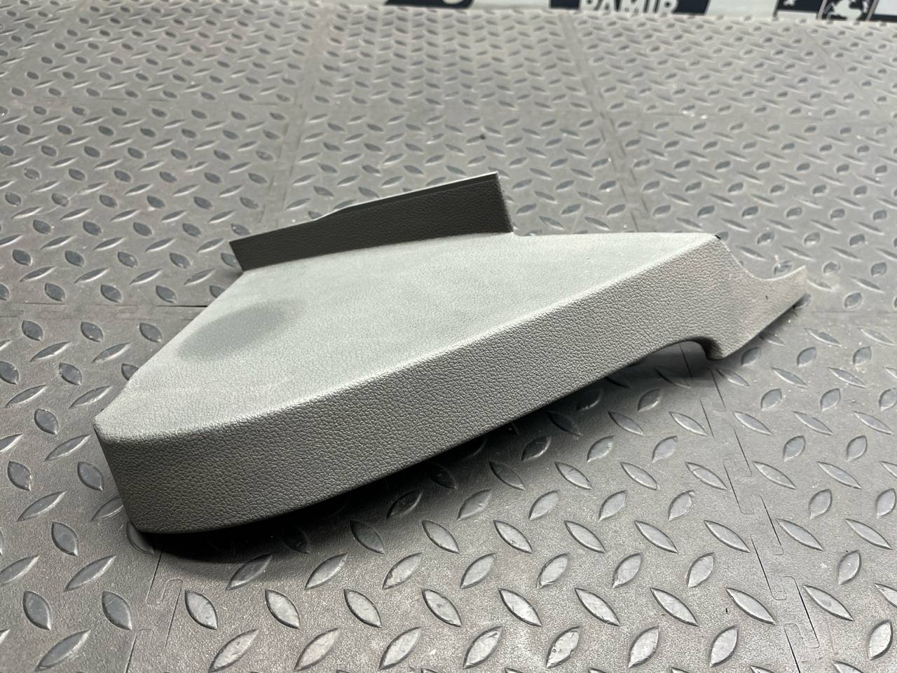 Накладка на торпедо правая Ford Focus/2 2004-2011