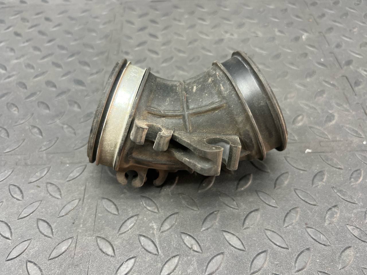 Патрубок воздушного фильтра Honda Civic/8 2005-2012