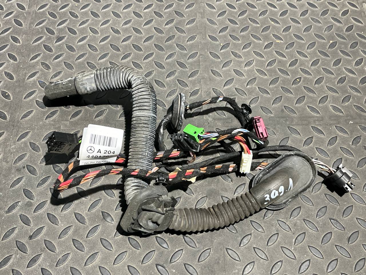 Проводка двери задняя левая Mercedes C/W204 2006-2015