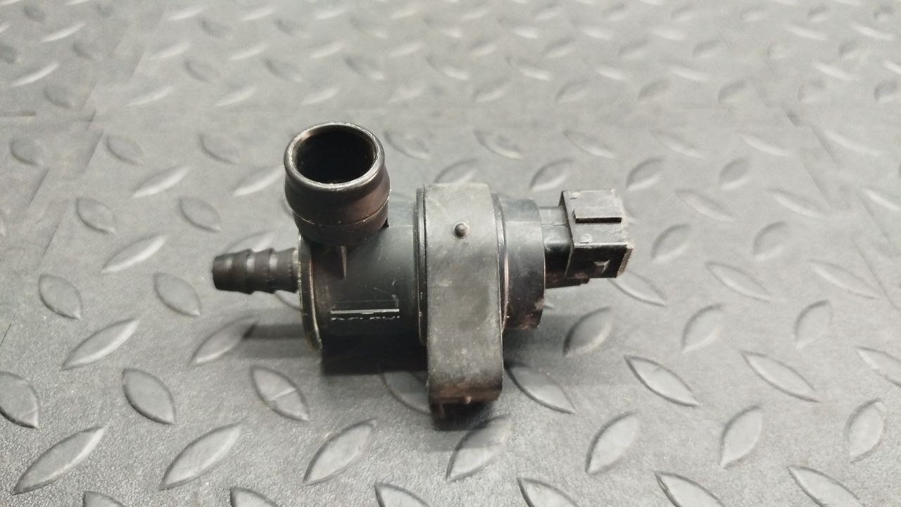 Клапан вентиляции топливного бака Opel Zafira/B 2005-2014