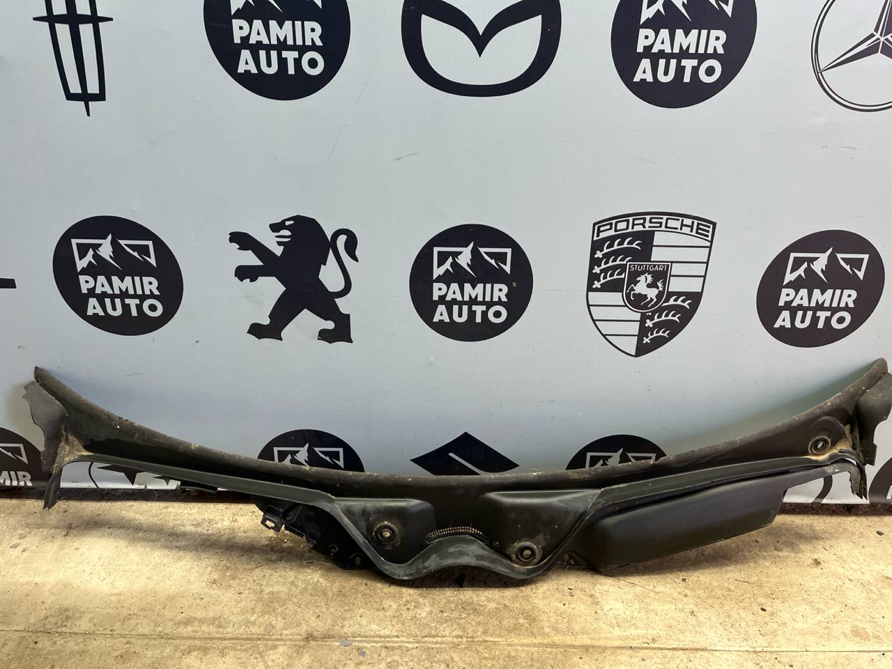 Решетка под лобовое стекло (Жабо) Mercedes E/W211 2002-2009