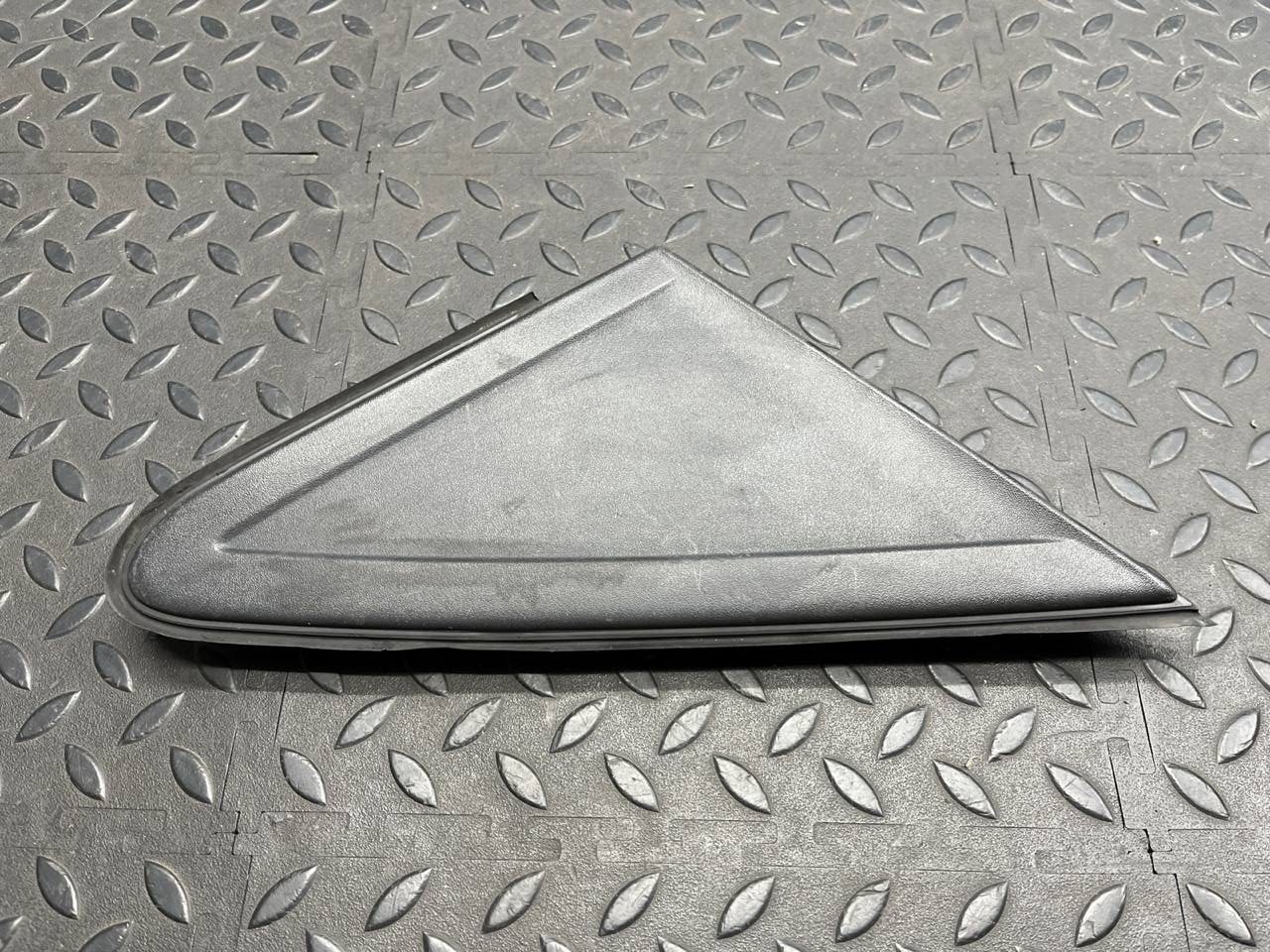 Накладка зеркала правая Ford Focus/2 2004-2011