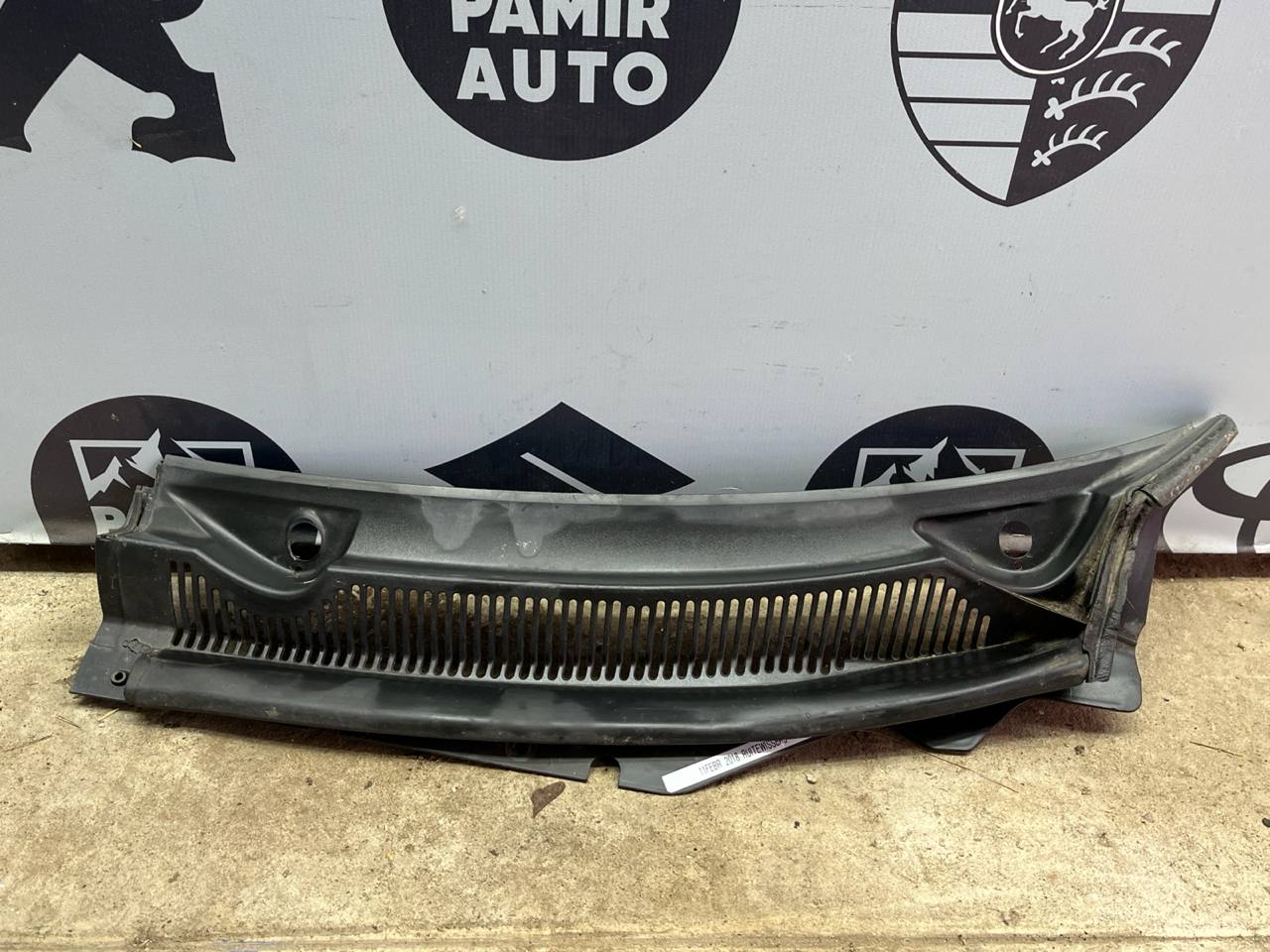 Решетка под лобовое стекло (Жабо) левая Ford Mondeo/3 2000-2007