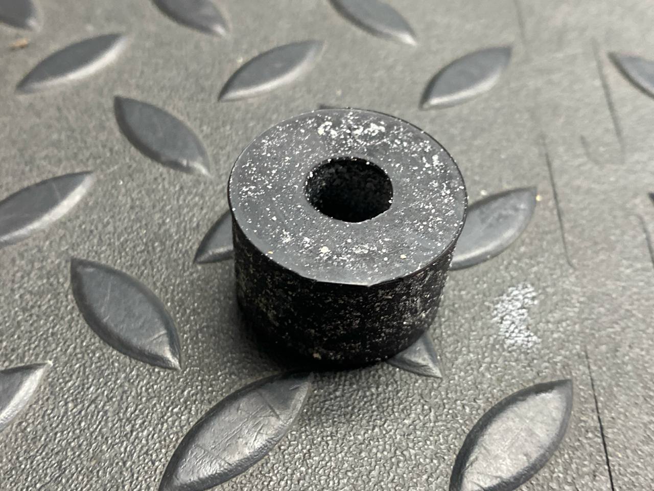 Втулка стабилизатора передняя Ford Transit 2006-2013