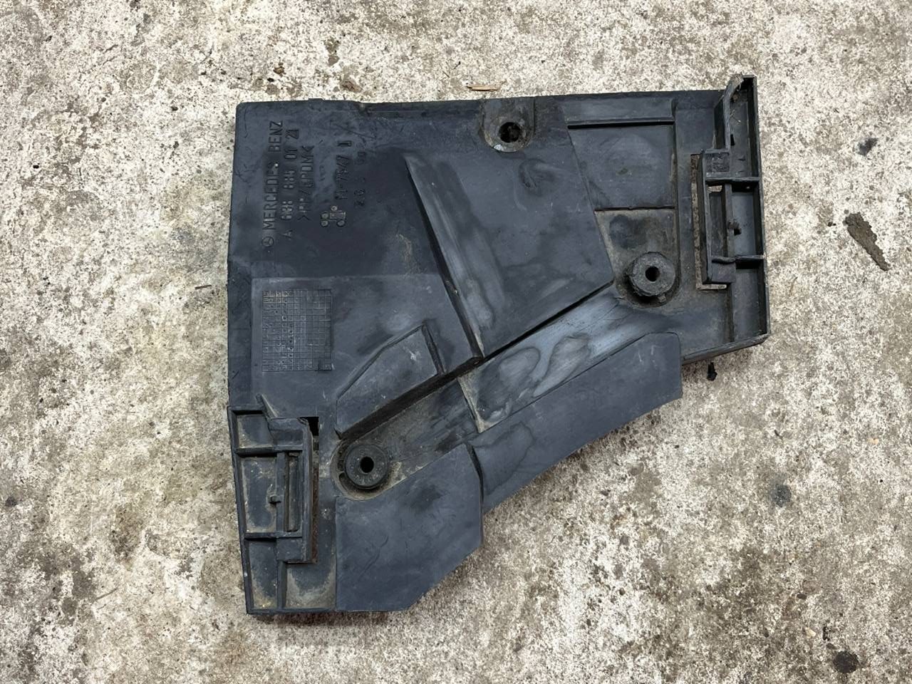 Кронштейн бампера задний левый Mercedes Vito/W638 1996-2003