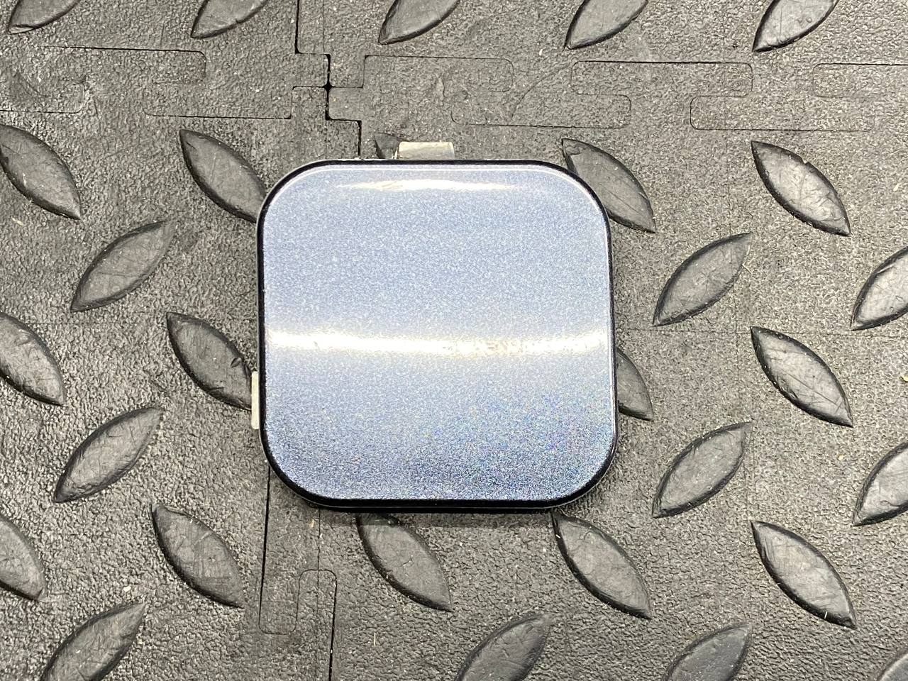 Крышка буксировочного крюка задняя Ford Focus/2 2004-2011