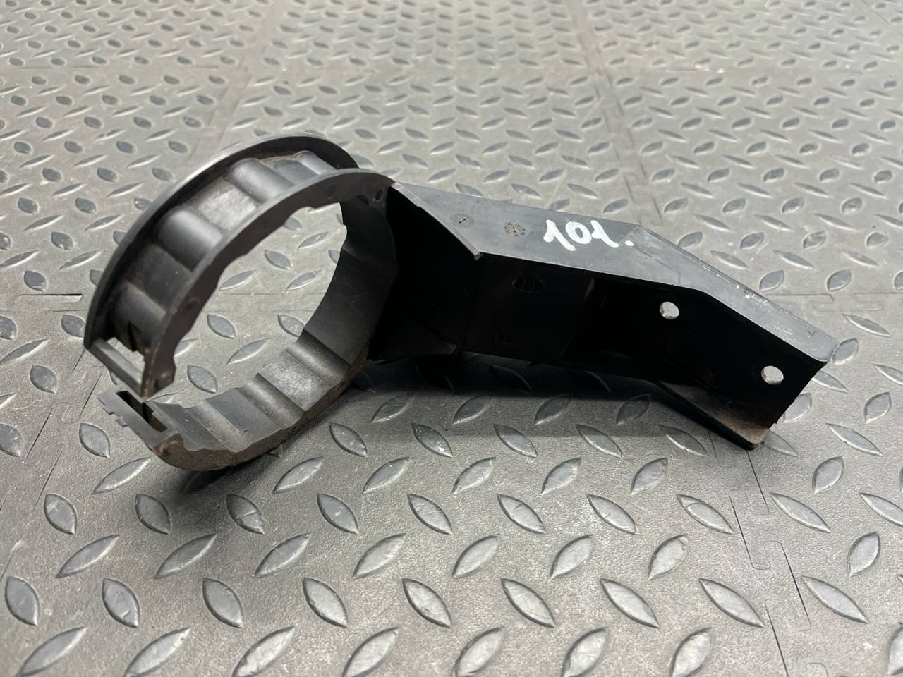 Кронштейн топливного фильтра Peugeot Expert/2 2007-2016