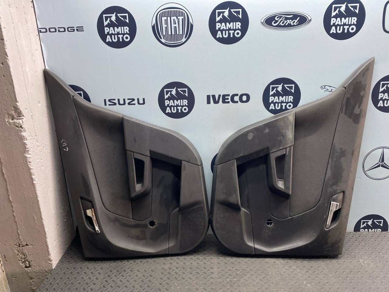 Обшивка двери задняя Opel Astra/H 2004-2014