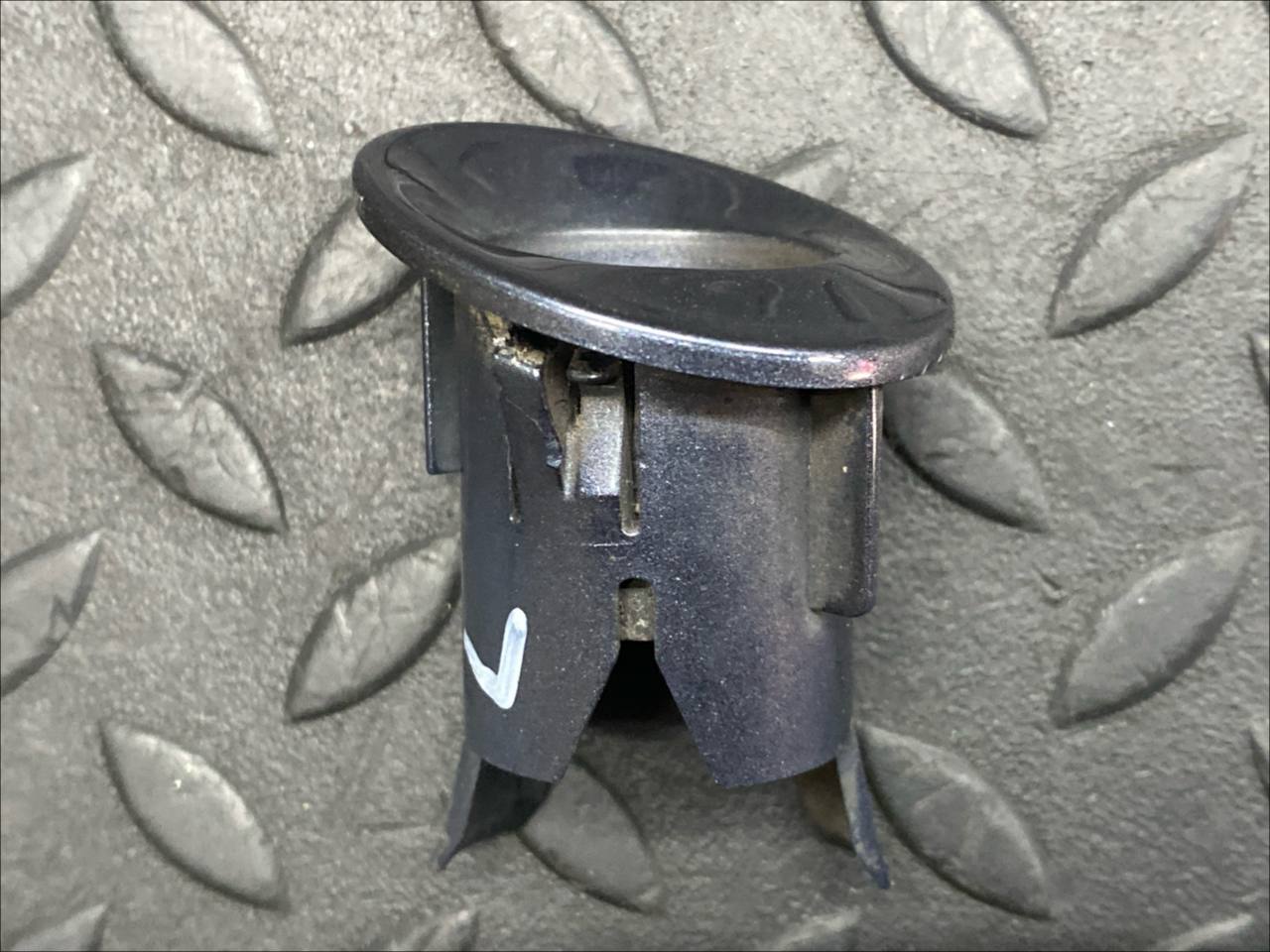 Кронштейн датчика парковки задний Ford Focus/2 2004-2011