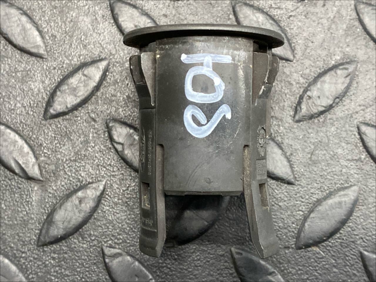 Кронштейн датчика парковки задний Ford Focus/2 2004-2011