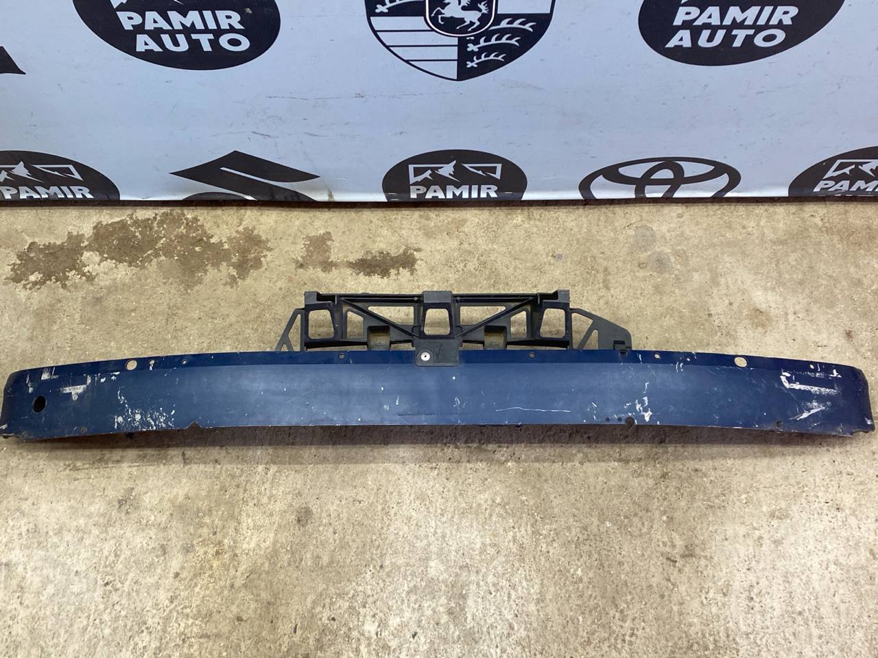 Усилитель бампера передний Opel Zafira/B 2005-2014