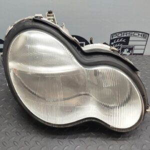 Фара правая Mercedes C/W203 2000-2008