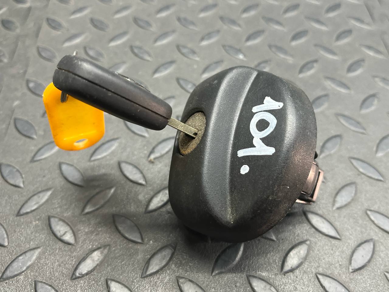 Крышка топливного бака Peugeot Expert/2 2007-2016