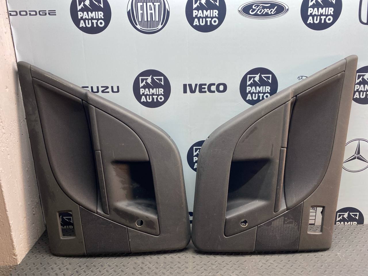 Обшивка двери задняя Ford Mondeo/3 2000-2007