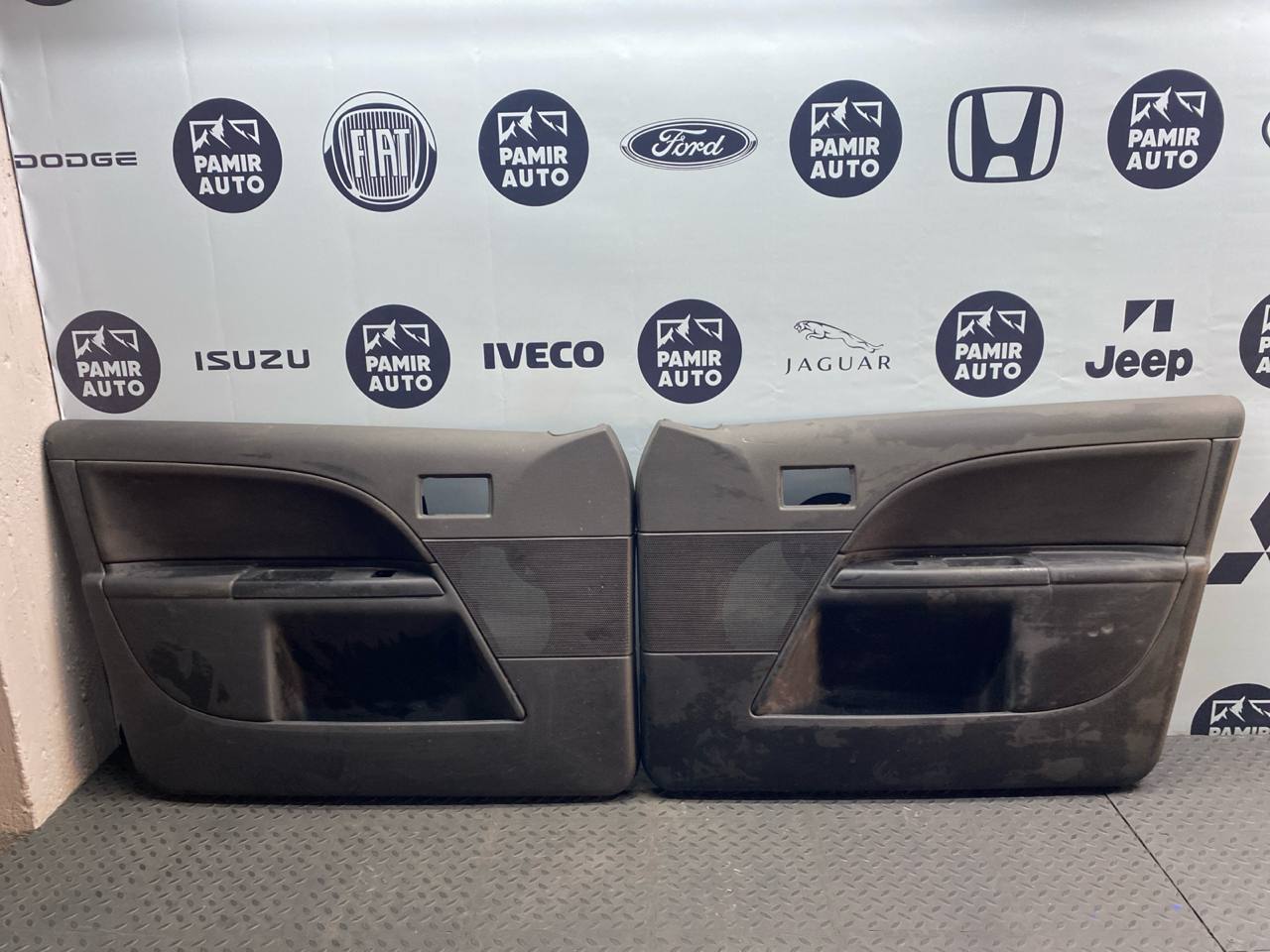 Обшивка двери передняя Ford Mondeo/3 2000-2007